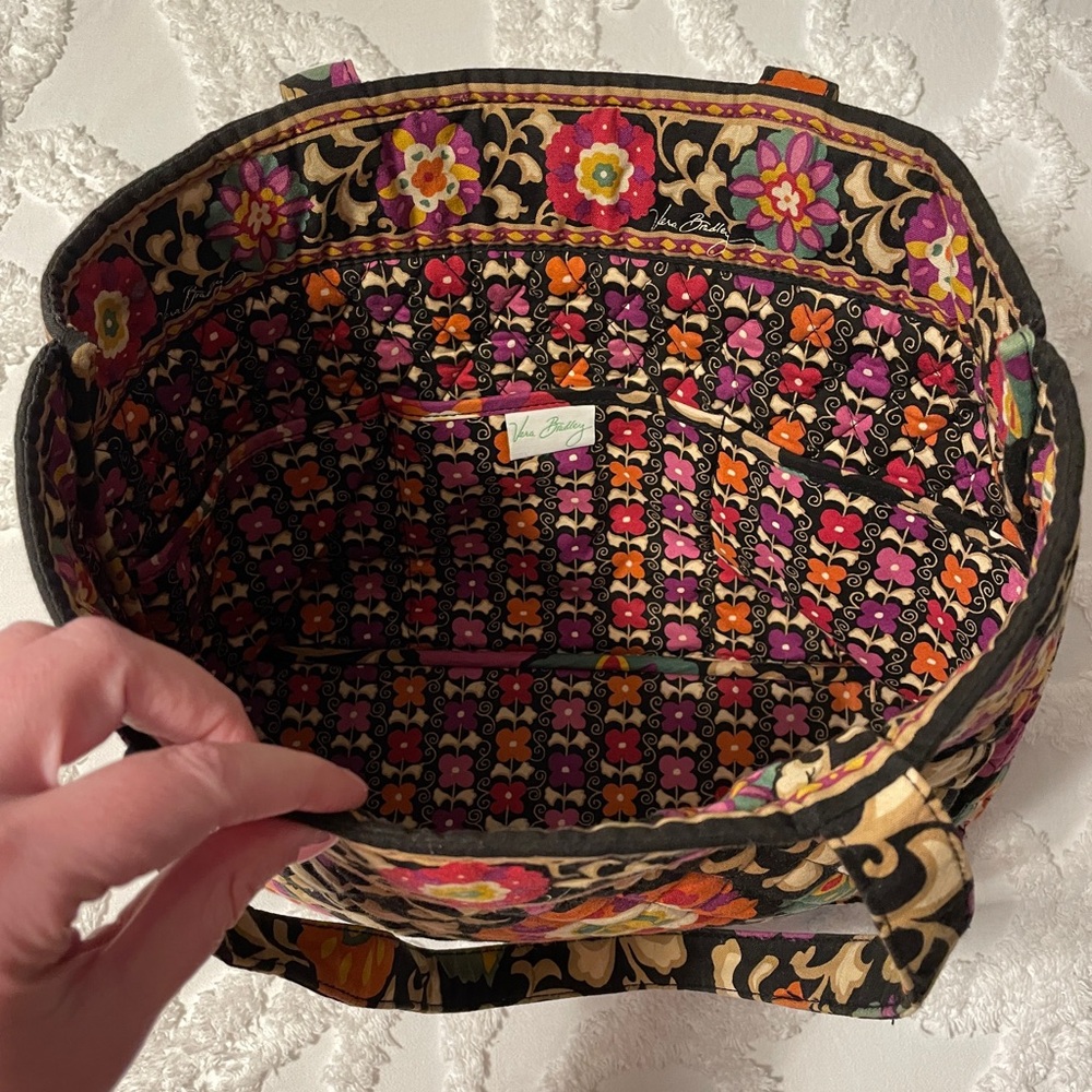 Retired Vera Bradley Suzani Floral Print Quilted Tote Bag - Picture 5 of 10